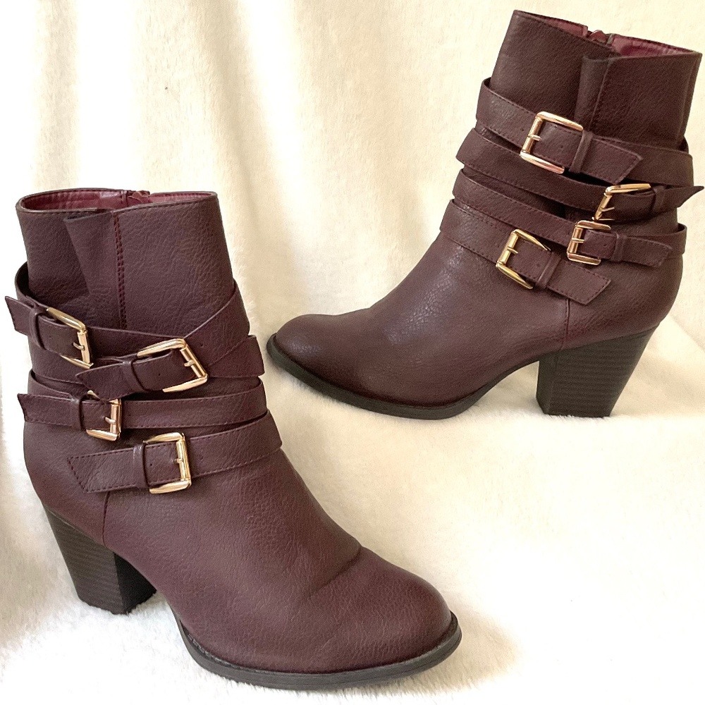 JUSTFAB Katja Four Buckle Side Zip Faux Leather Block Heel Moto Boots Size 7.5
